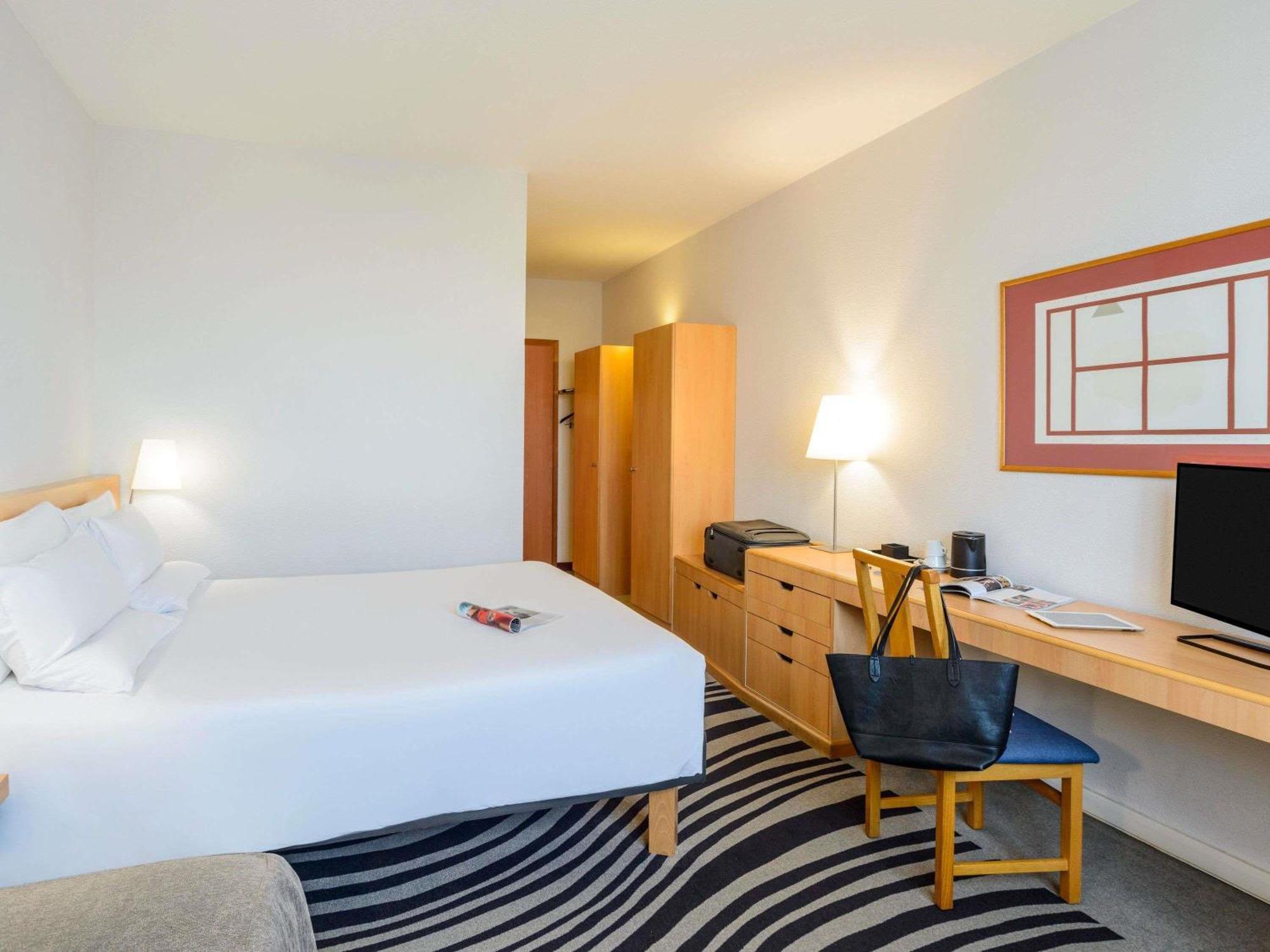 Chambre Lit King-Size Standard avec Canapé