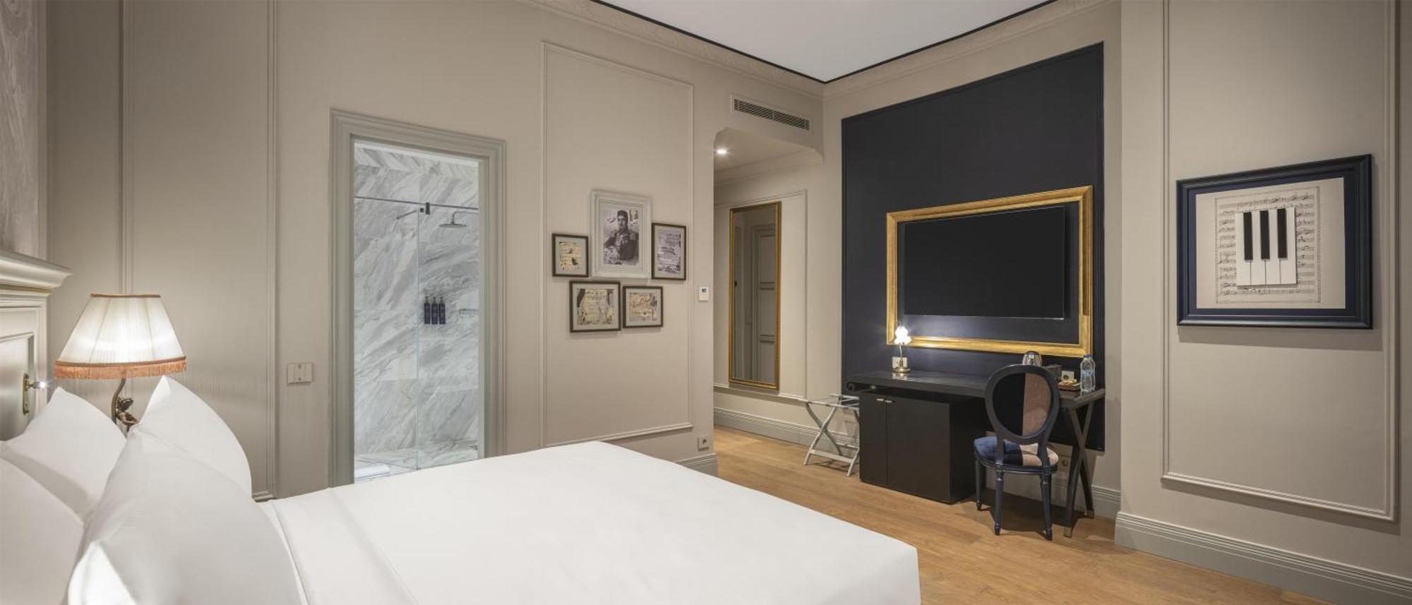 Chambre Lit King-Size Deluxe - Vue sur Ville