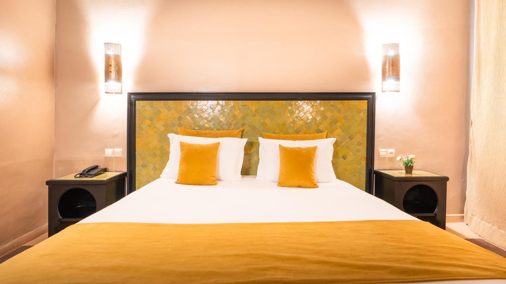 Chambre Double - Vue sur Piscine