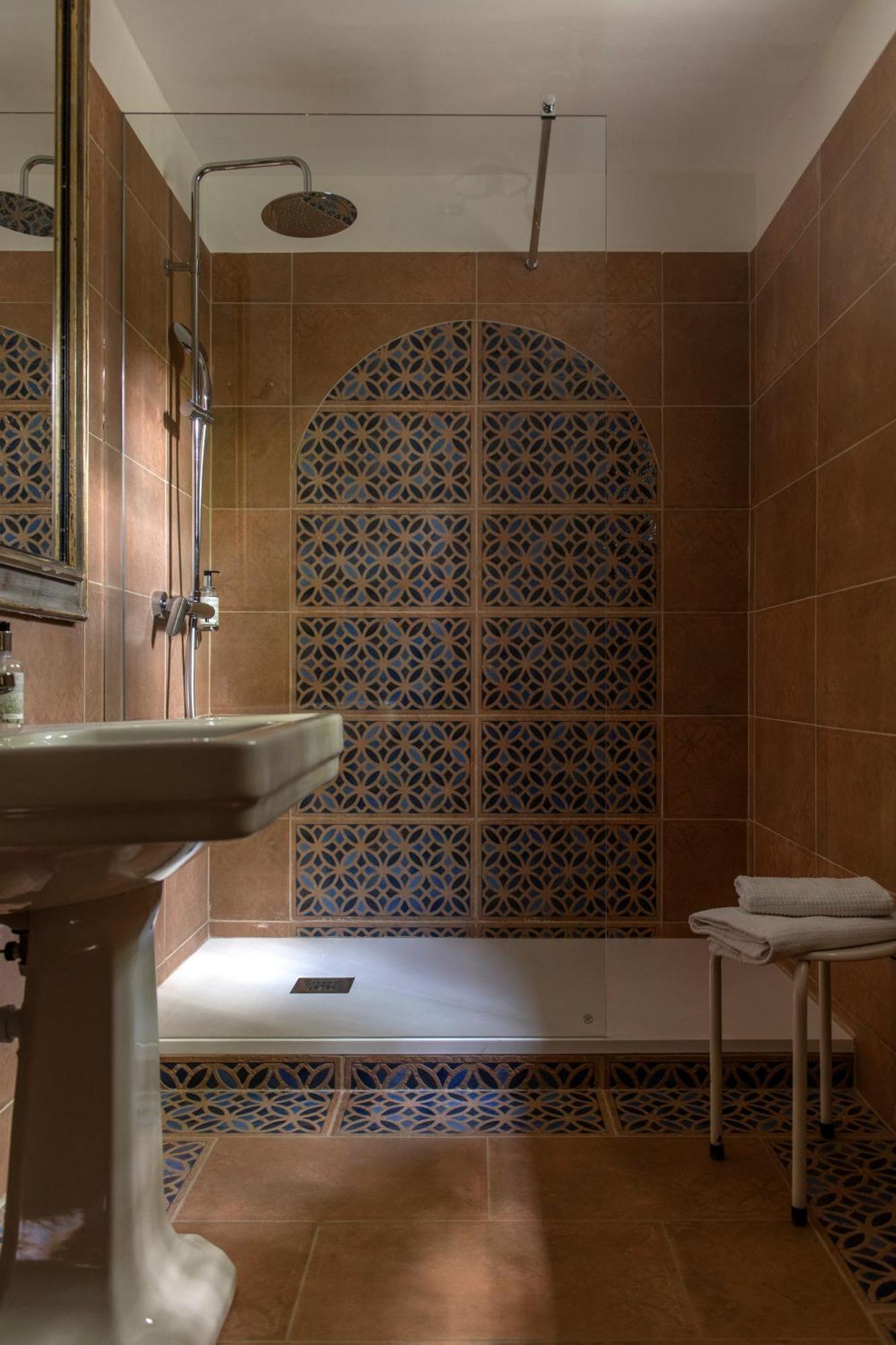 Offre Spéciale - Chambre Double Supérieure avec Petit-Déjeuner Inclus