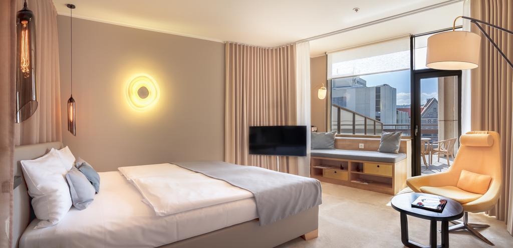 Chambre Double ou Lits Jumeaux Deluxe avec Terrasse - Vue sur Château