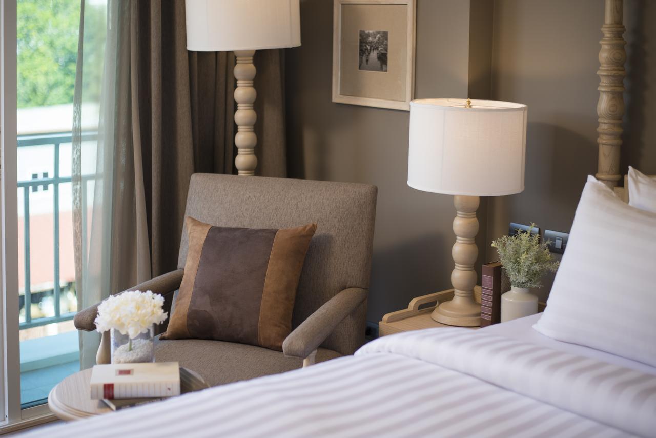 Chambre Lit King-Size Deluxe - Côté Rivière