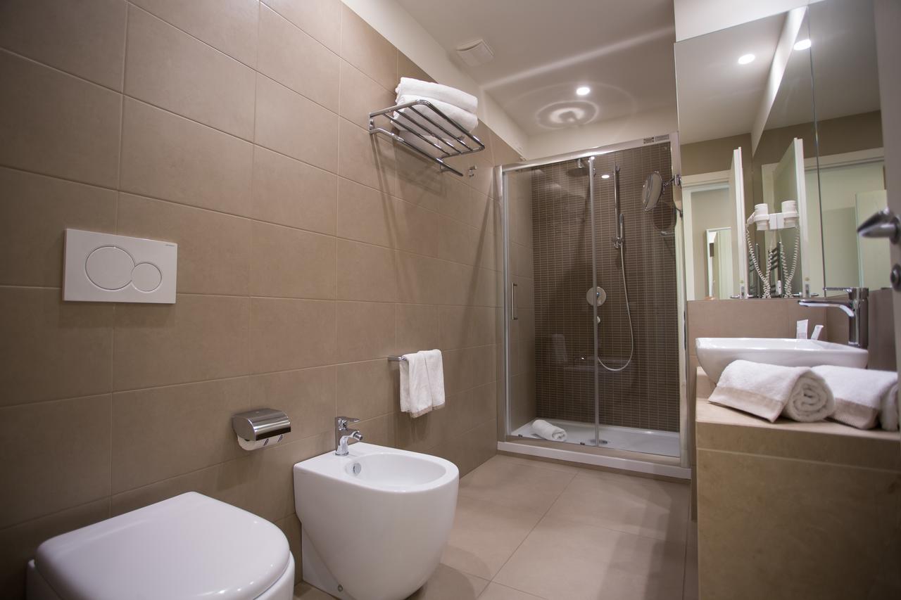 Superior Double Room,665541303:JPEG