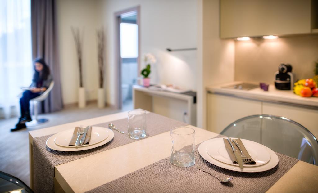 Hébergement Supérieur avec Balcon, Cuisine et Accès Piscine