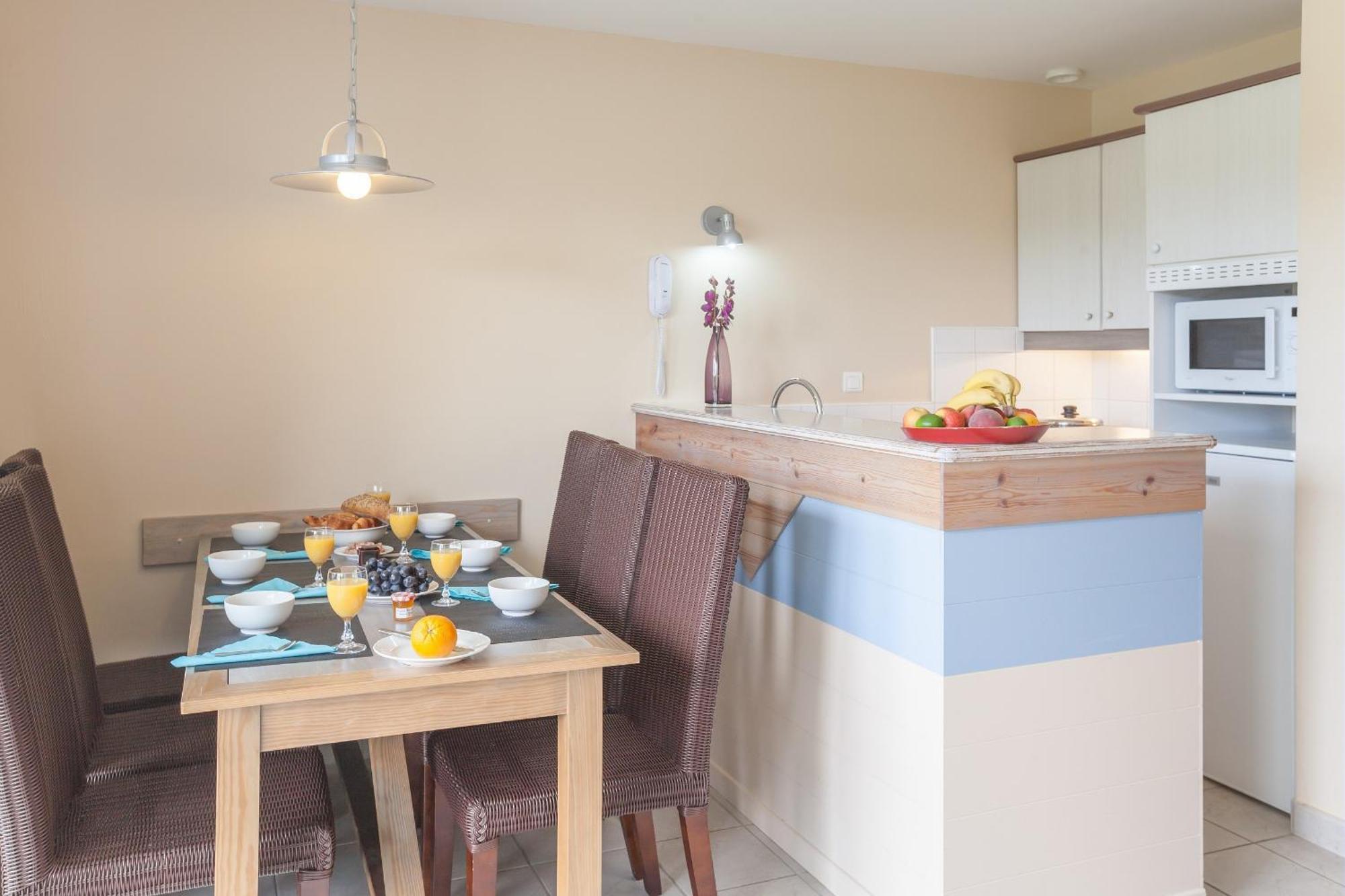 Two-Bedroom House with Terrace (6 People) - Lake View,680257938:JPEG