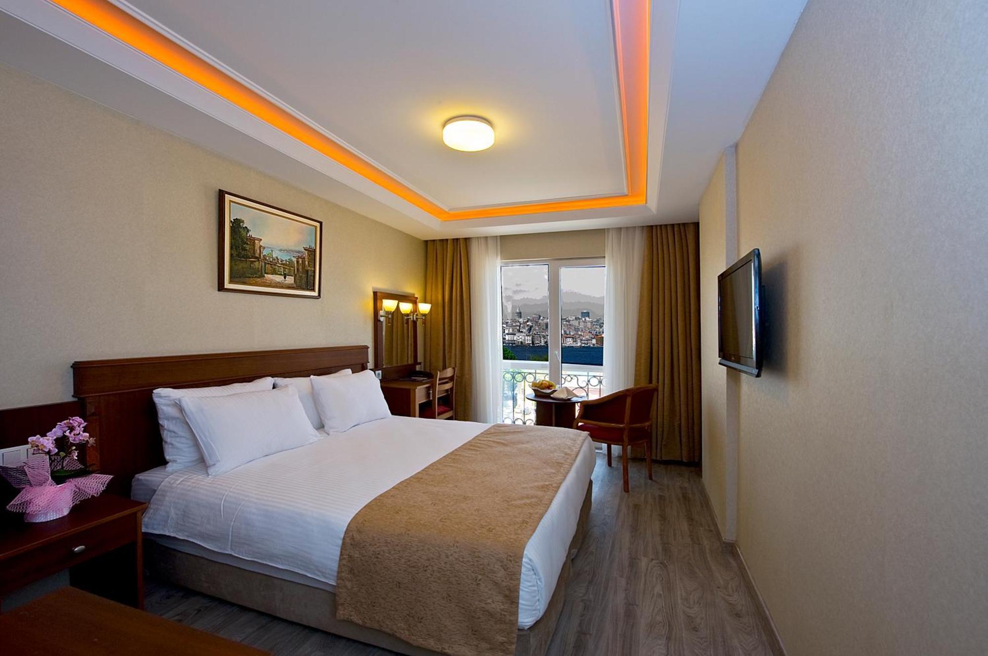 Chambre Double ou Lits Jumeaux avec Vue sur le Bosphore