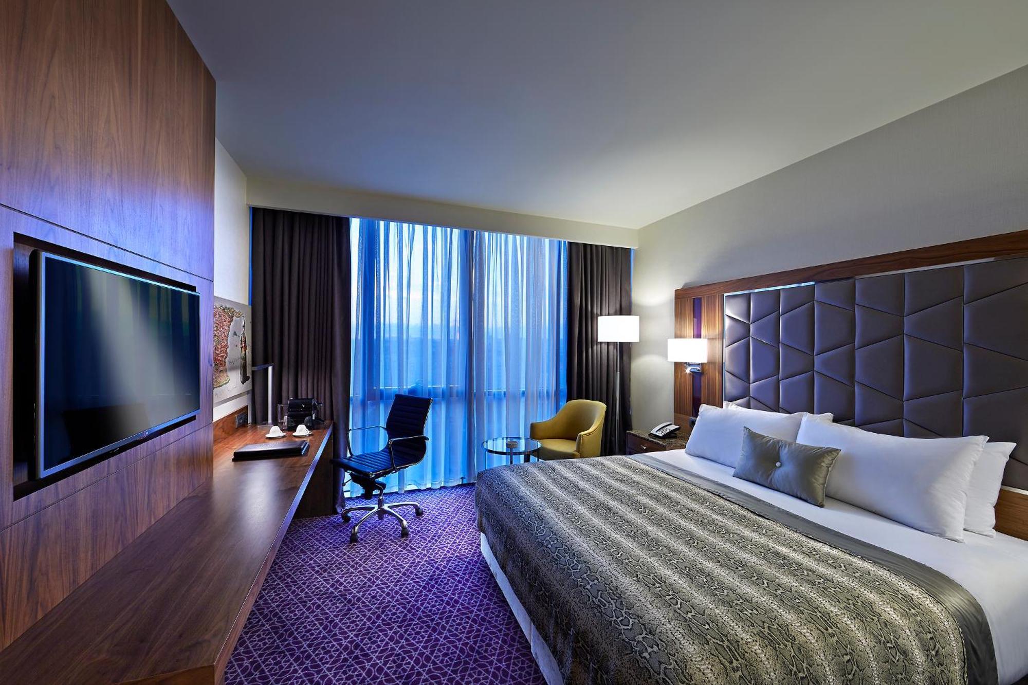 Superior King Room,665357952:JPEG
