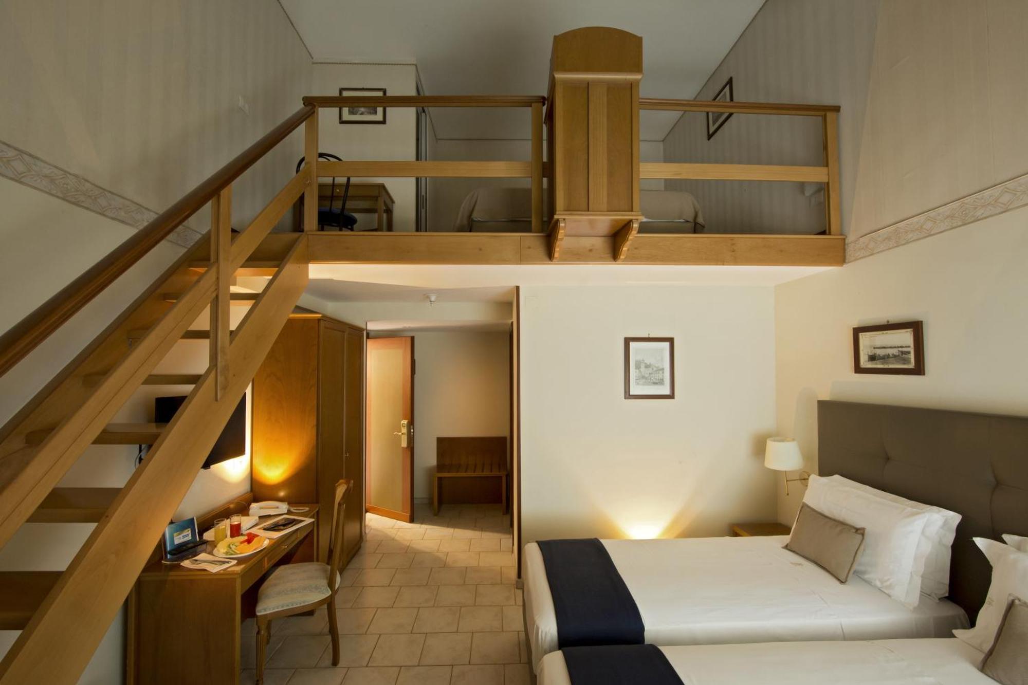 Chambre Quadruple en Duplex