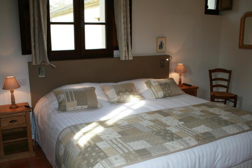 Deluxe Suite,744032341:JPEG