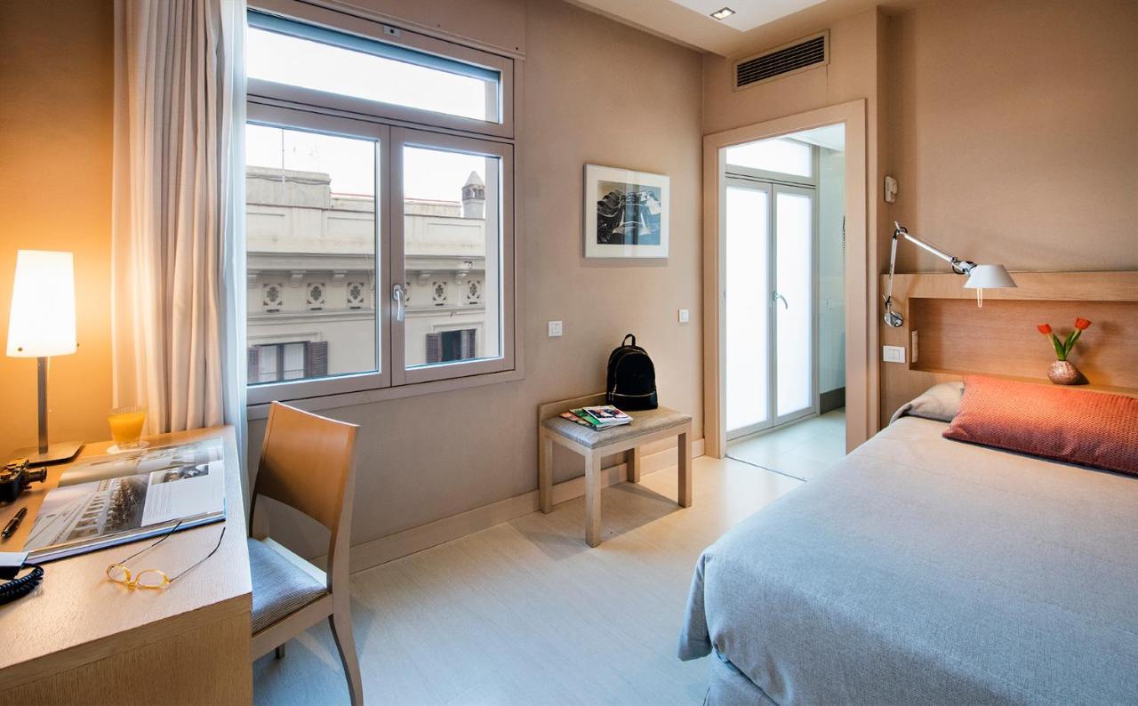 Hébergement Simple - Vue sur Extérieur