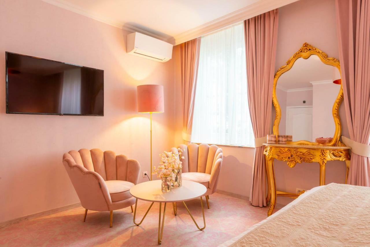 Suite Rose