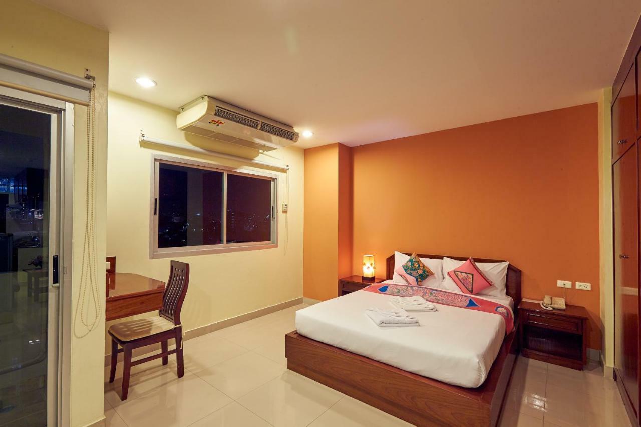 Chambre Lit Queen-Size avec Balcon