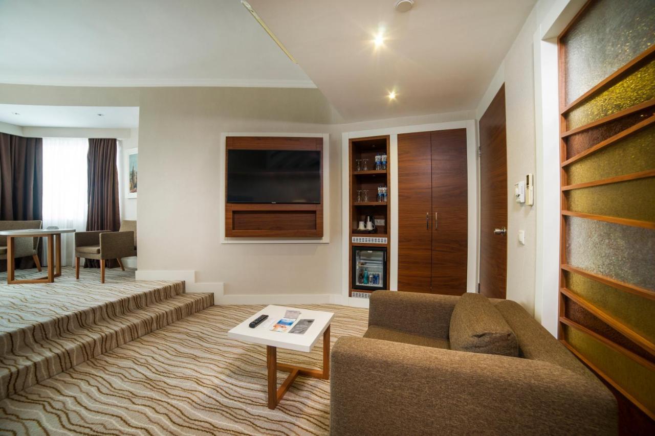 Suite avec Balcon - Vue sur Mer - Non-Fumeurs