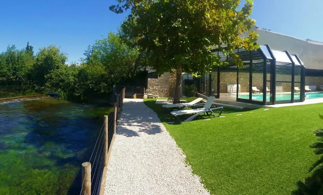 Au Murmure de la Sorgue-1