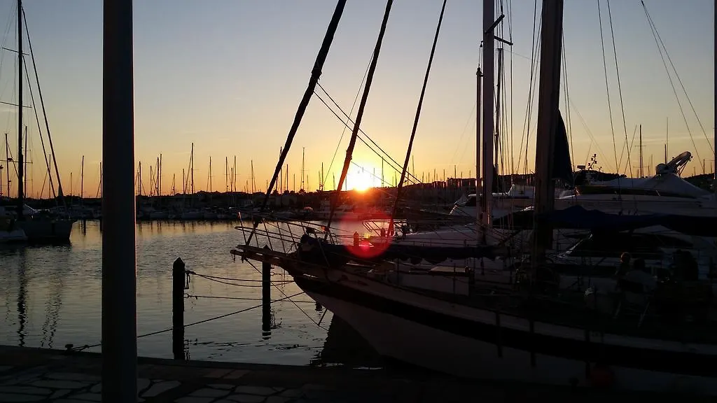 La Voile D' Or-1