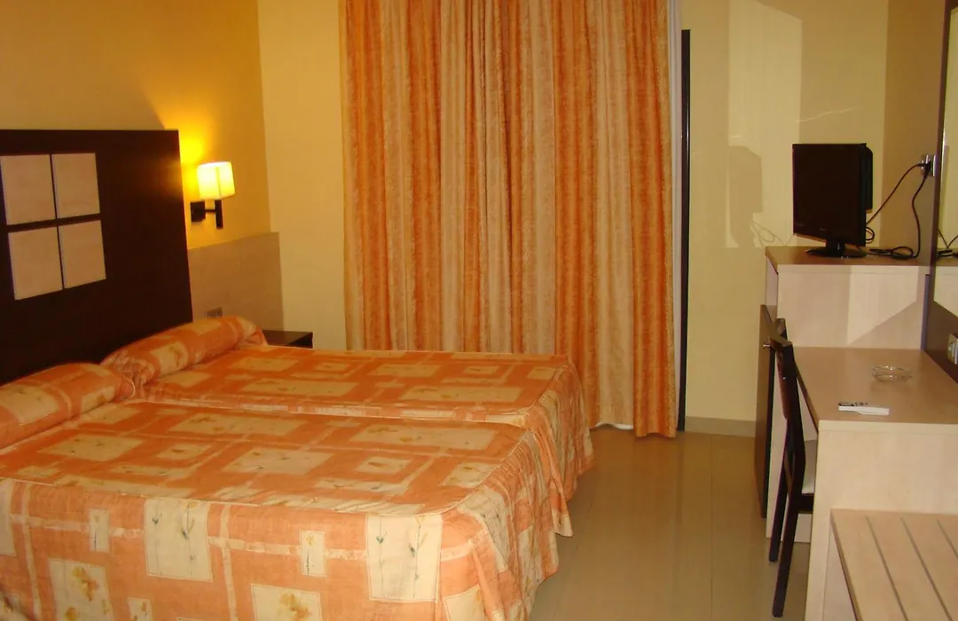 Hotel Ciutadella-1