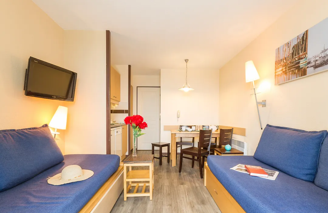 SOWELL RESIDENCES Le Port-1