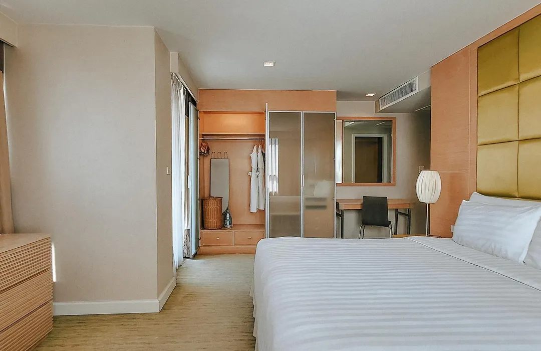 Urbana Langsuan Hotel-1