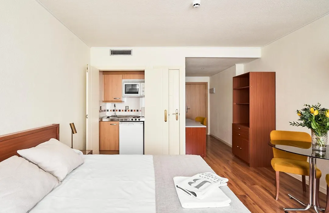 Apartamentos Juan Bravo-1