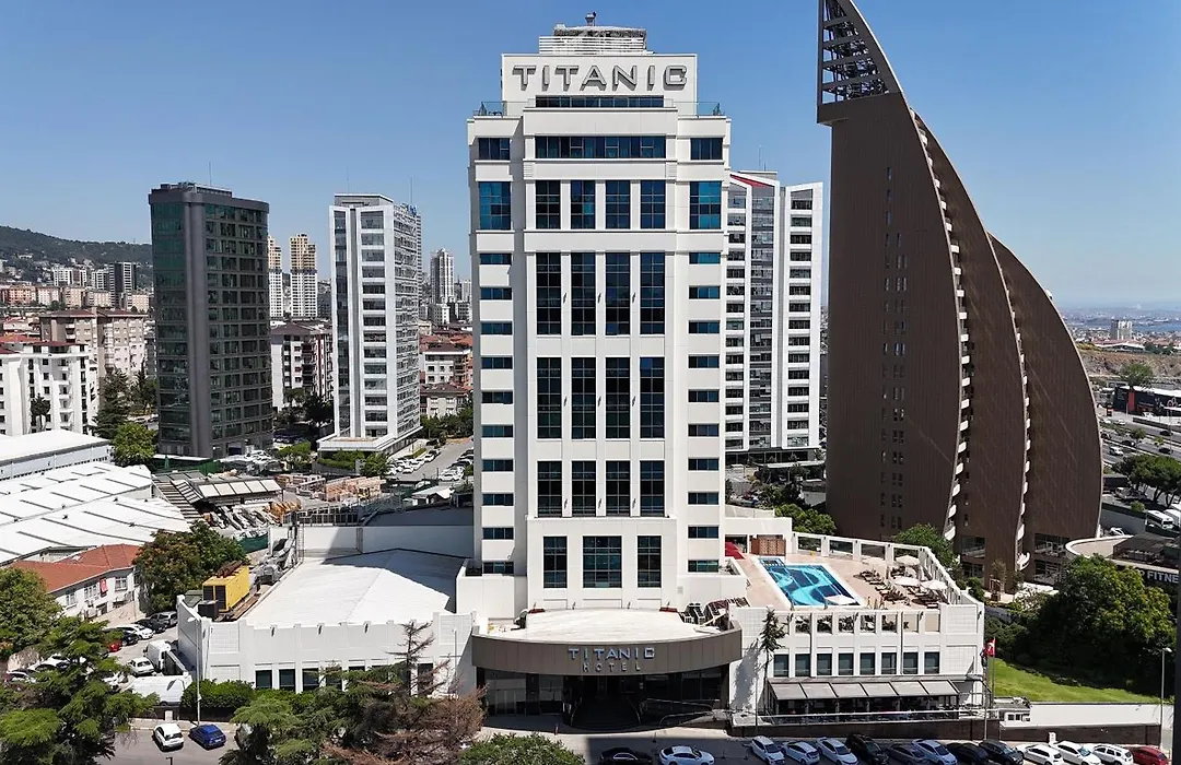 Titanic Business Kartal-1