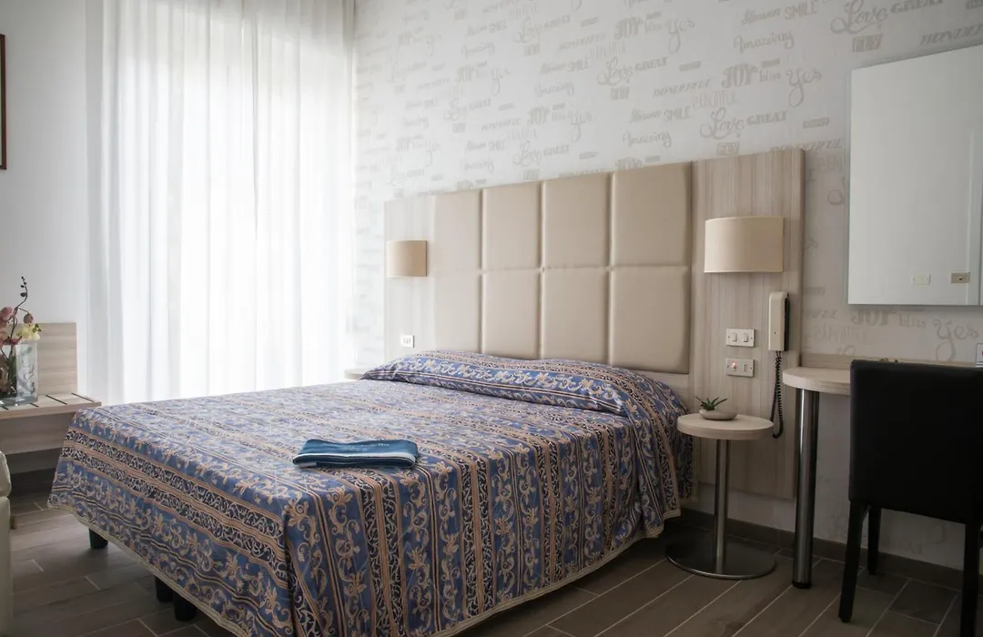 Hotel Gabriella-1