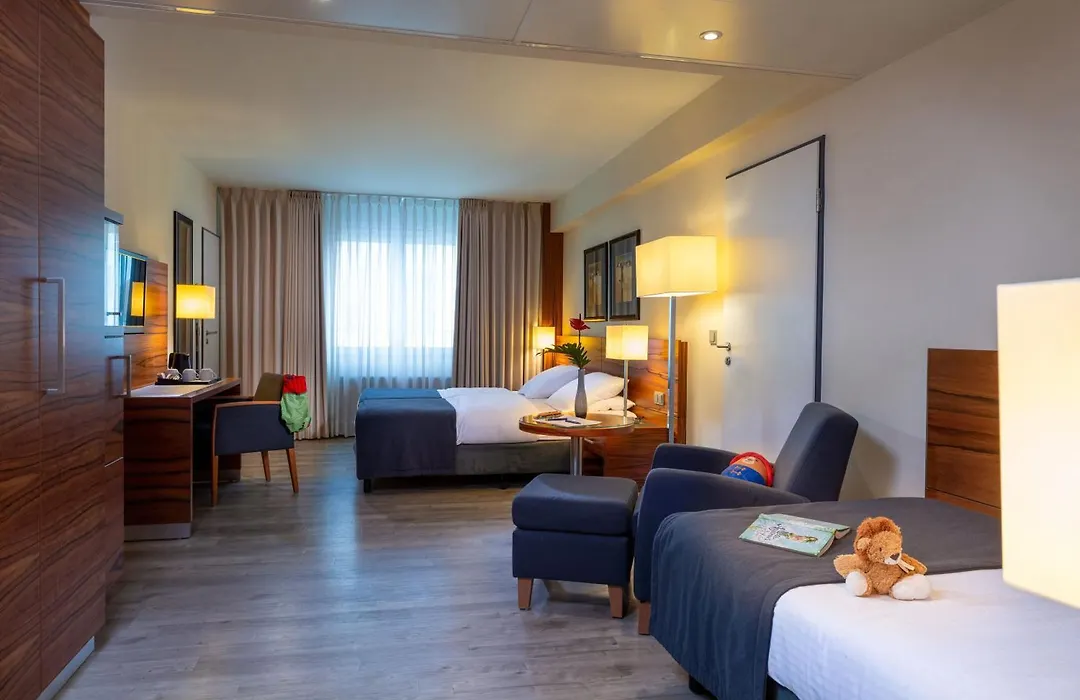 Maritim Hotel Muenchen-1