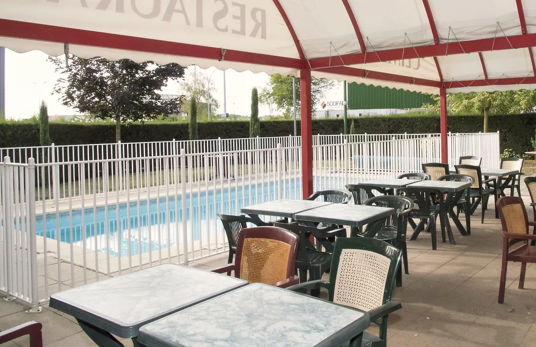 Hôtel Restaurant Kyriad Direct DIJON NORD - Zenith - Toison d'Or-1
