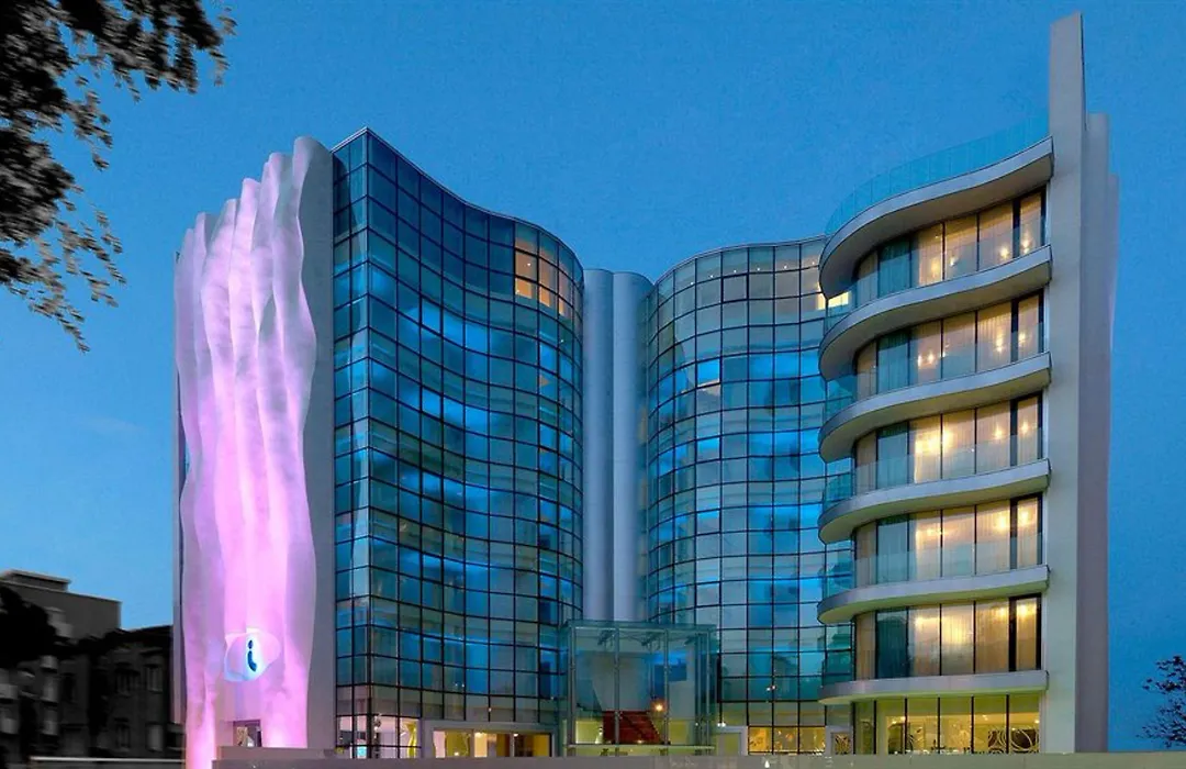 I-Suite Hotel-1
