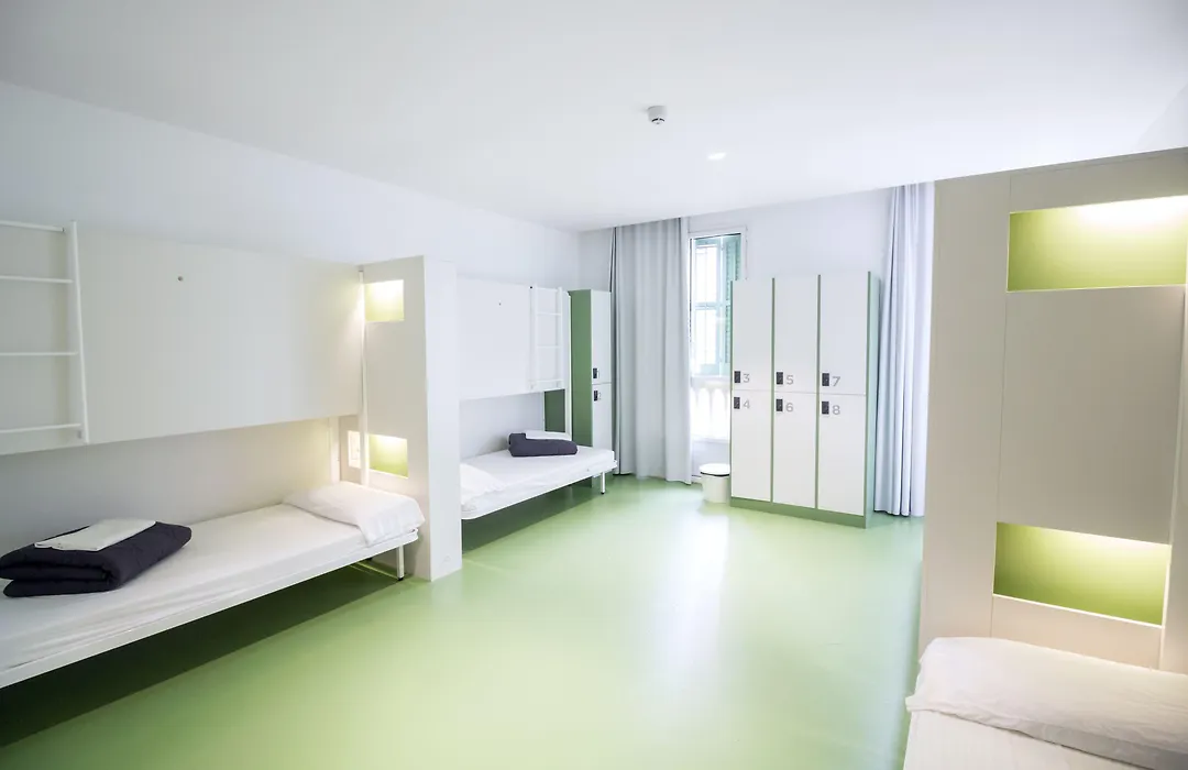 Sant Jordi Hostels Rock Palace-1