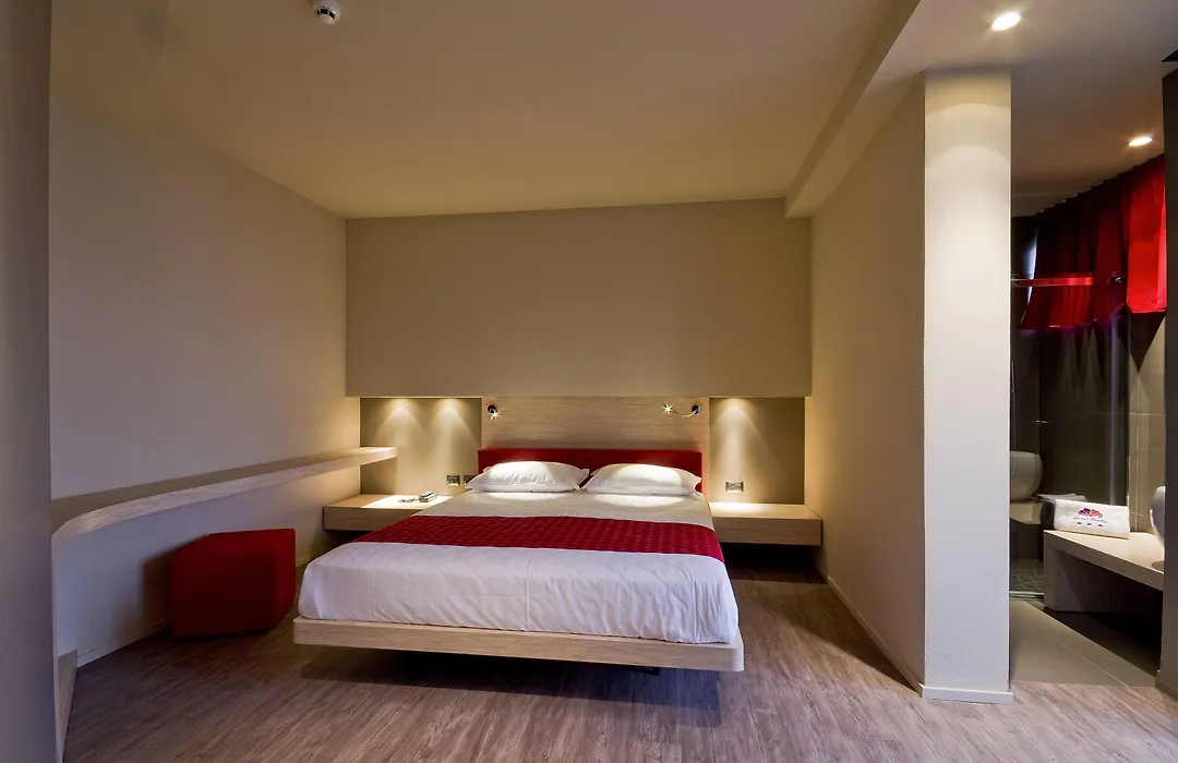 Hotel Italia-1