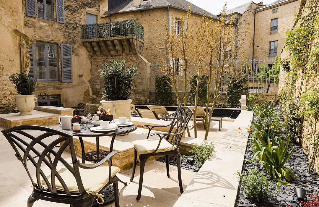Le Petit Manoir-1