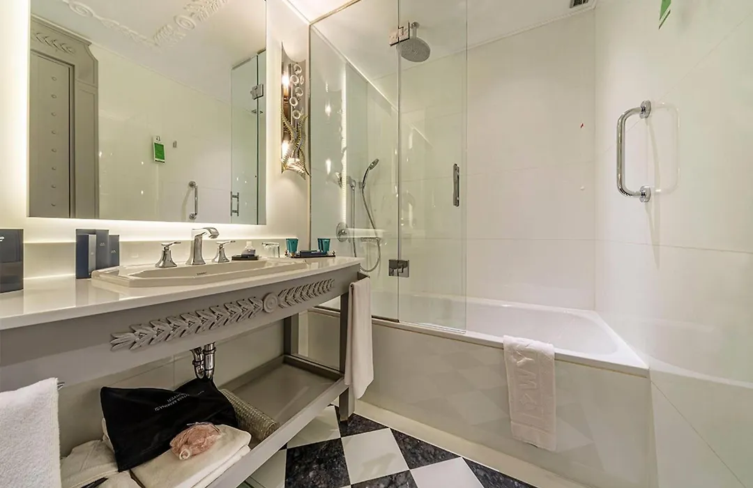 Wyndham Grand Istanbul Kalamis Marina Hotel-1