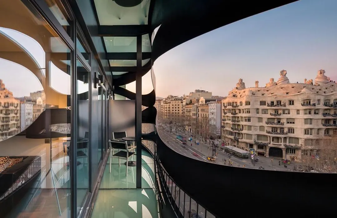 Suites Avenue-1
