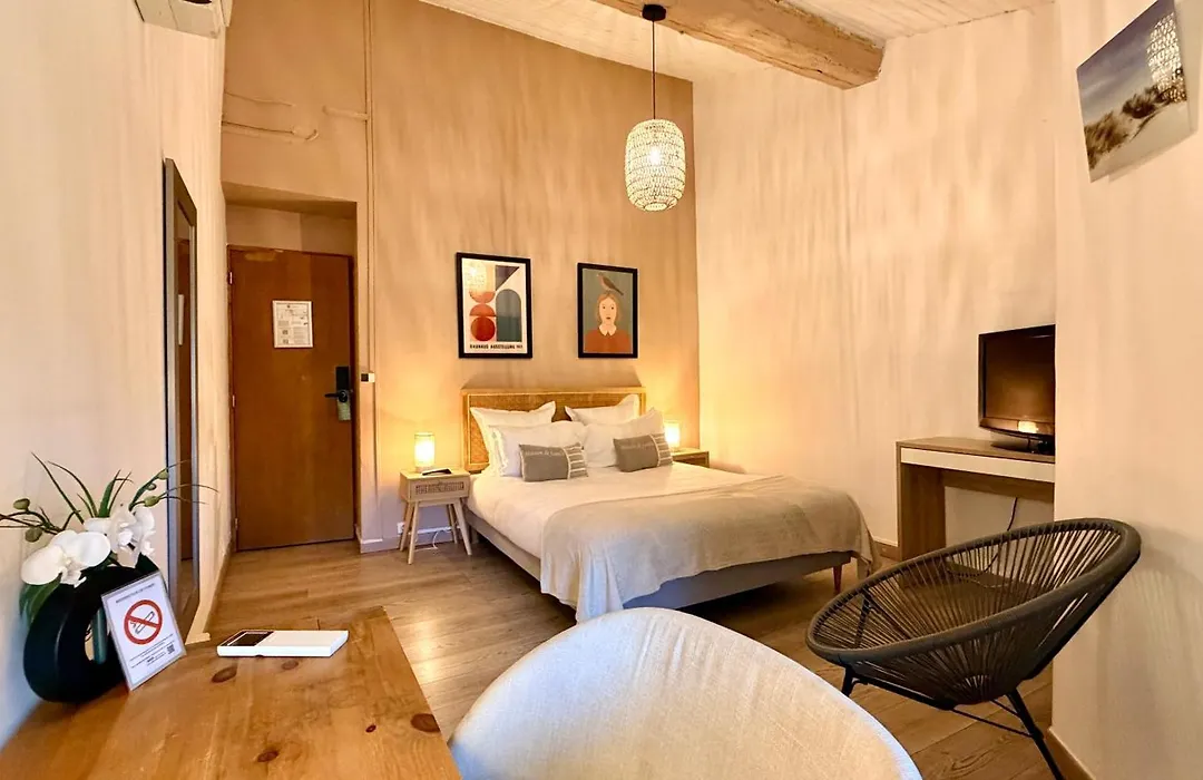 Hotel Le Galambre-1
