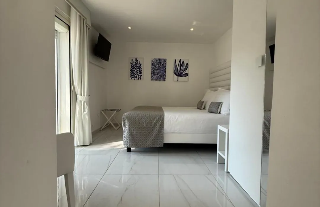 Hotel La Calanque-1