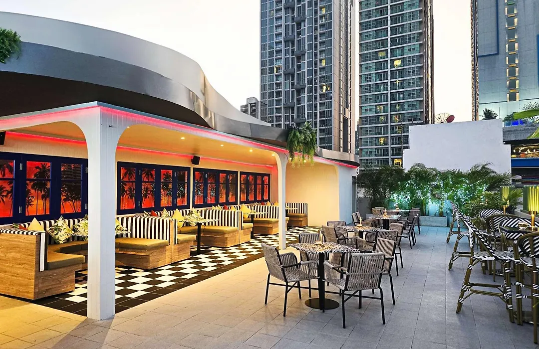 Radisson Suites Bangkok Sukhumvit-1