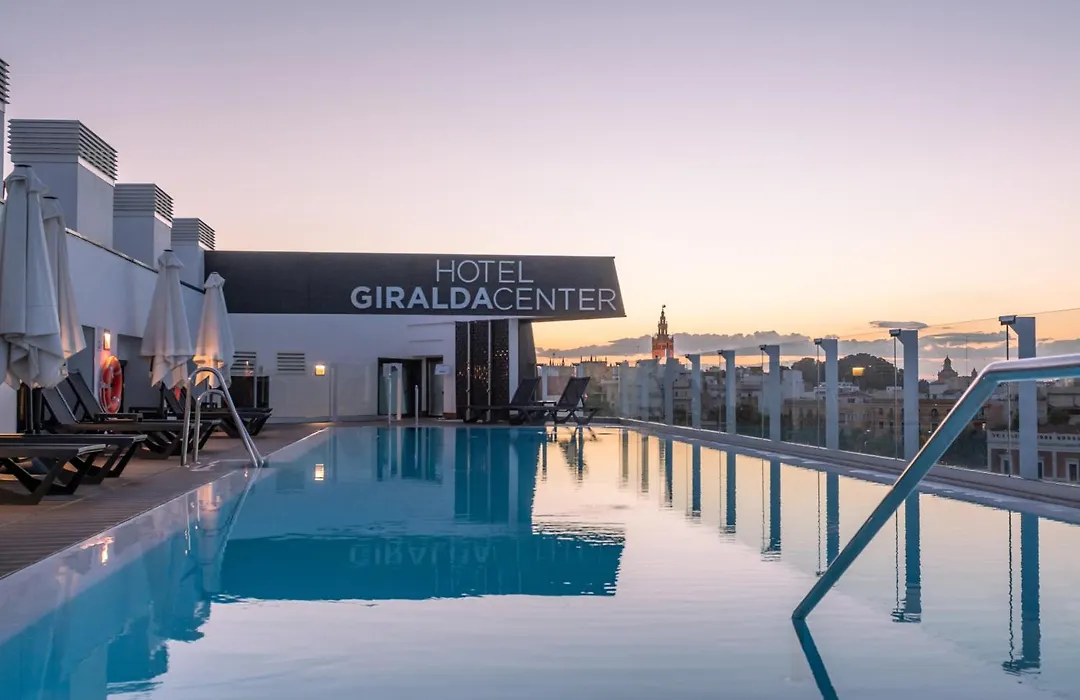 Hotel Giralda Center-1