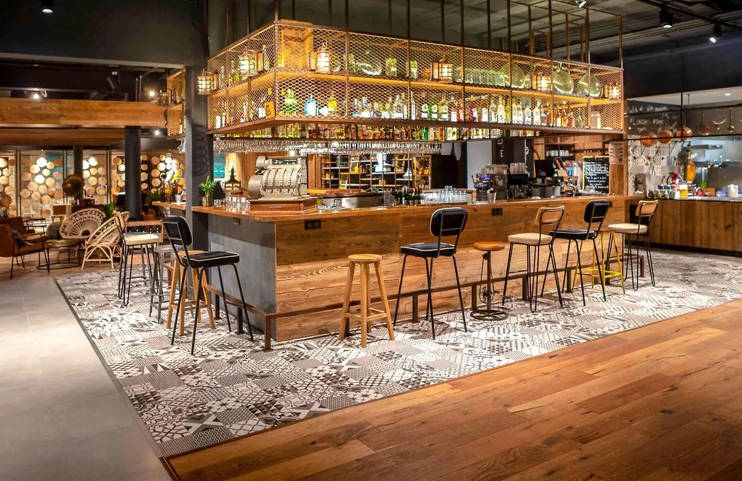 Novotel Avignon Nord-1