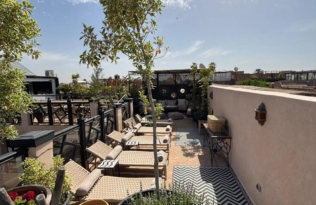 Riad Basidi piscine chauffée sur le toit de la médina-1