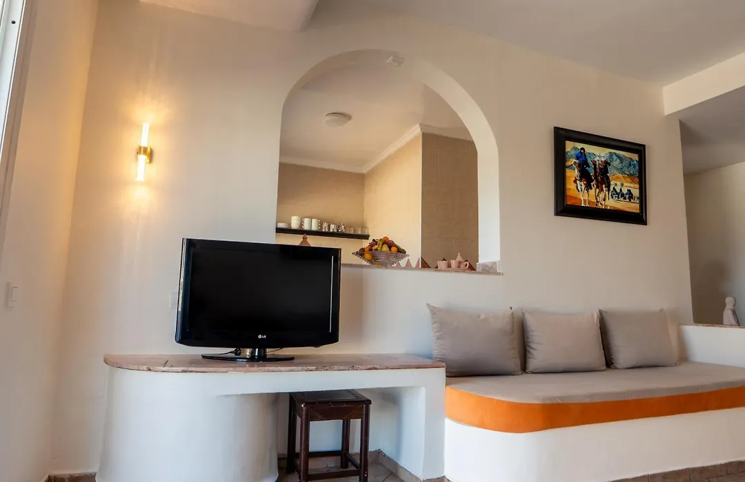 Intouriste Hotel & Suites-1