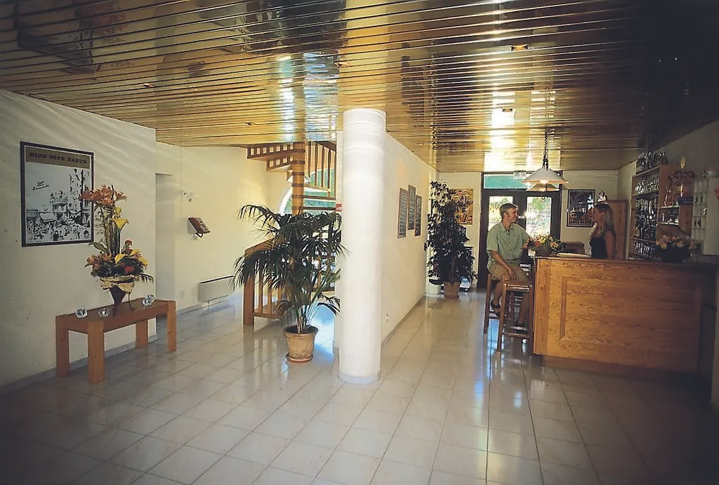 Hôtel Lou Paouvadou-1