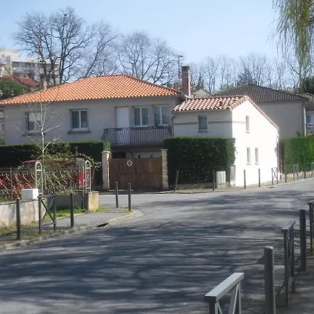 La Maisonnette de l'échappée verte.-3