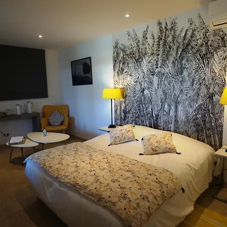 Mas Lou Caloun - Chambre d'Hôte face à la piscine en Camargue - Les Saintes Maries de la Mer-3