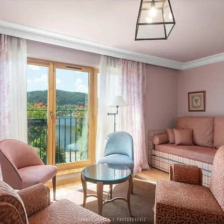 Le Manoir Au Lac-3