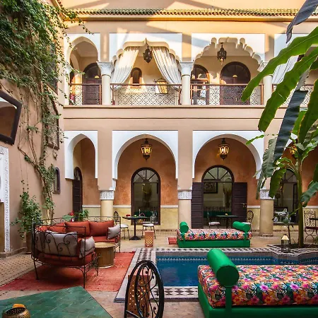 Riad Nabila-3