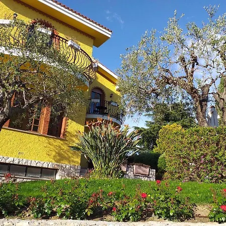 Villa Gaia - Luxury Villa, Pool & Wellness Rooms-3