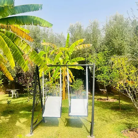 Ilafe Farmhouse, Villa avec Piscine Chauffée Privée pour Familles-3