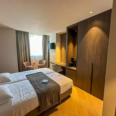Hotel Villa Select-2
