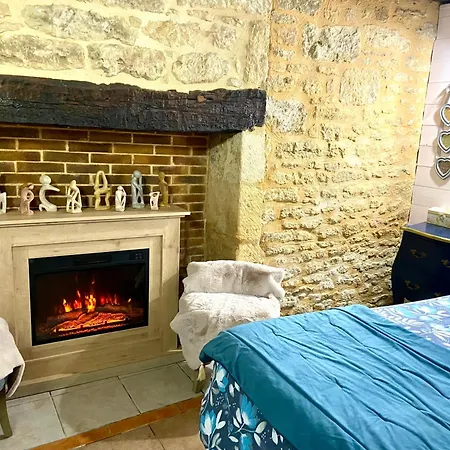 La Clef des Songes - chambres climatisées - Sarlat Centre - Parking gratuit - Piscine, Spa et massages à 400mètres-2