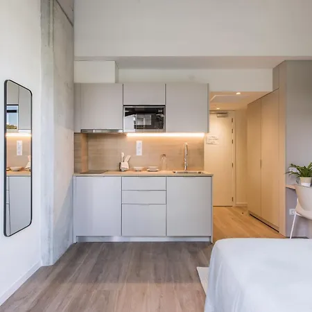 Aparto Cristobal De Moura Hall Of Residence - Only For Students In Barcelona-2